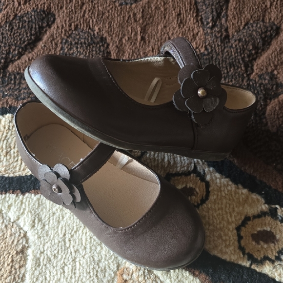 Stylish Kids' Brown and Blue Shoes - Picture 4 of 4